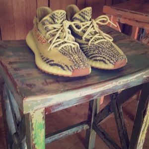 Yeezy semi frozen yellow yeezy boost 350 v2